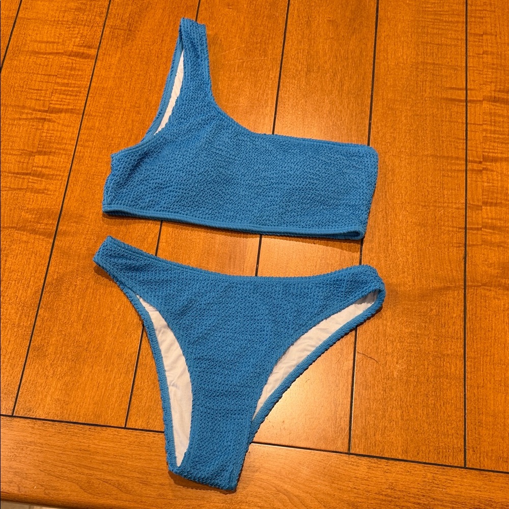 Amazon Blue One-Shoulder Bikini